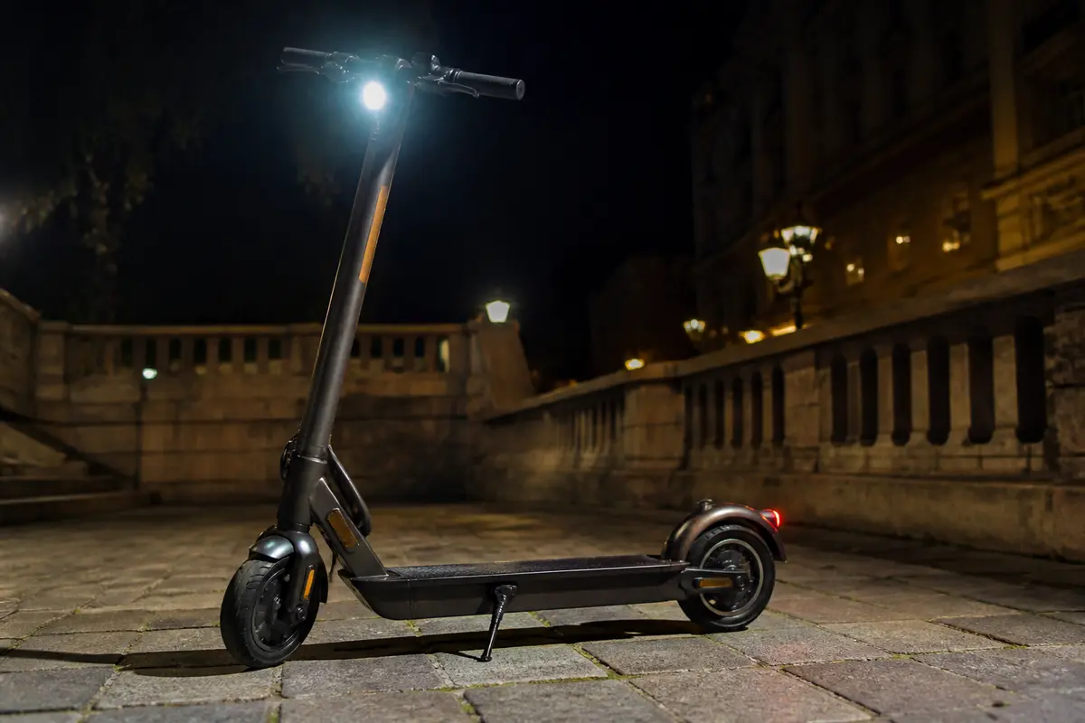 Led pour trottinette : Guide des meilleurs éclairages !